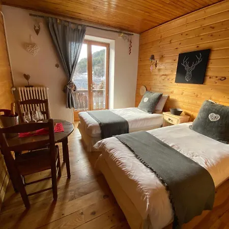 De La Foret Hotel 3*