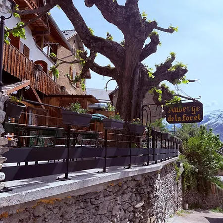 De La Foret - 3*