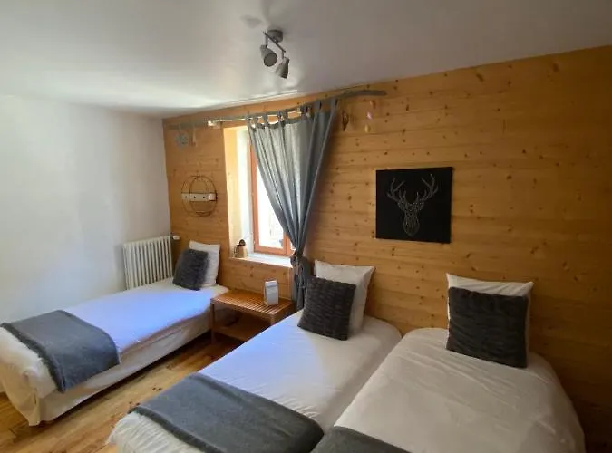 De La Foret - 3*