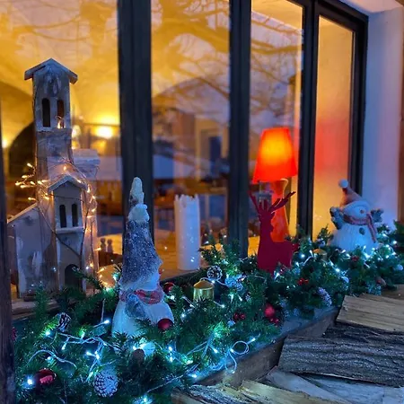 De La Foret Hotel